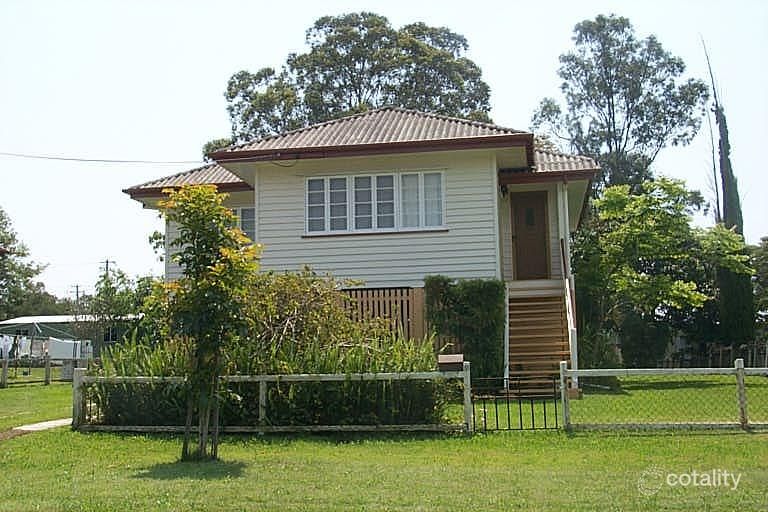 10 Irwin Tce, Oxley, QLD 4075