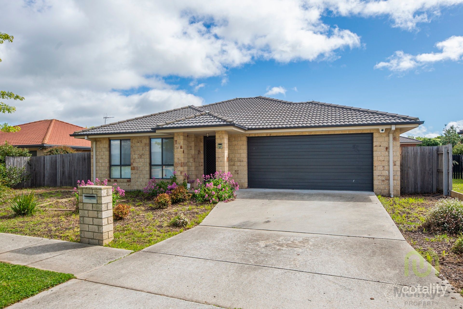 57 James Harrison St, Dunlop, ACT 2615