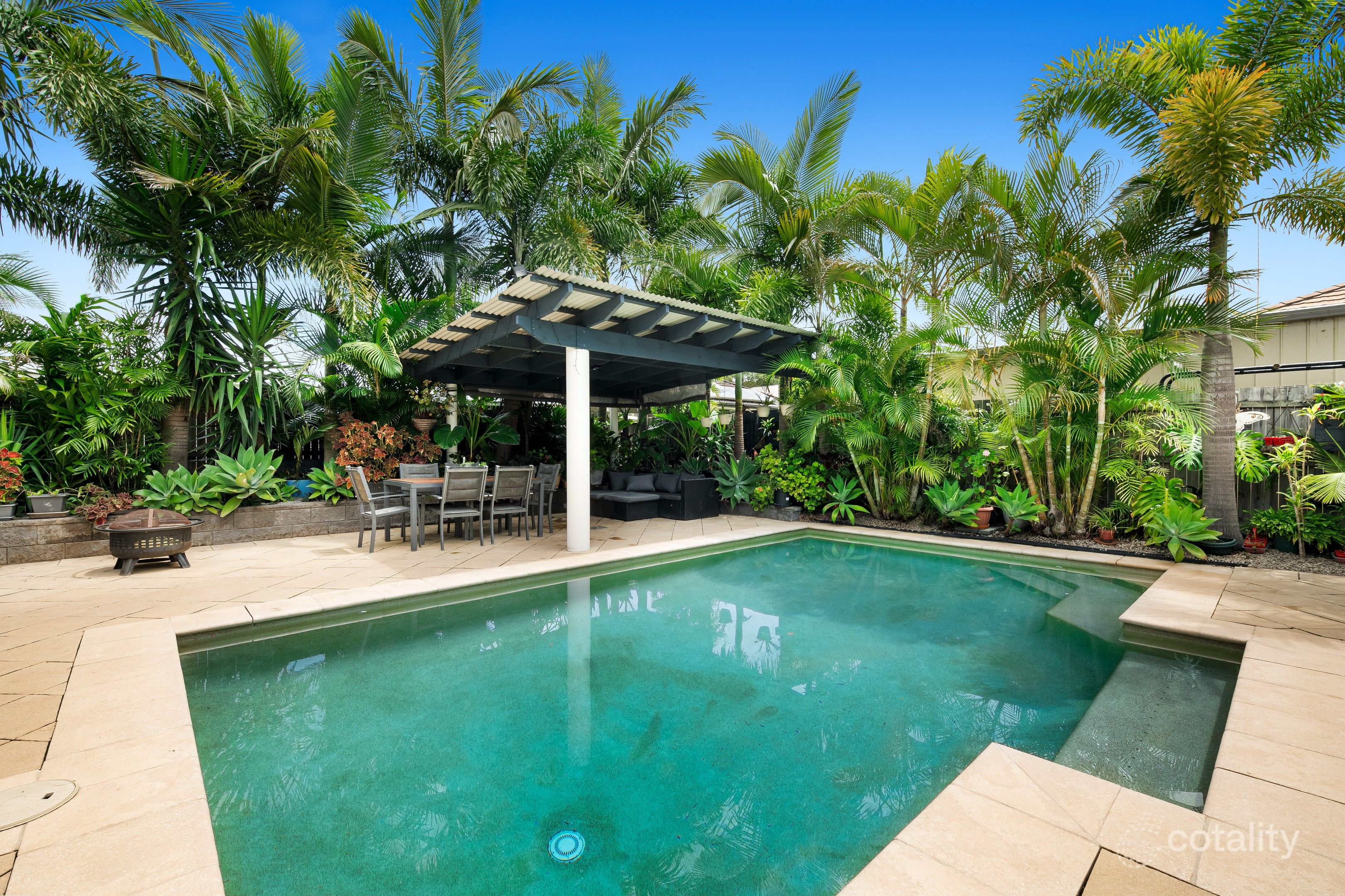 17 Maidenhair Dr, Beerwah, QLD 4519