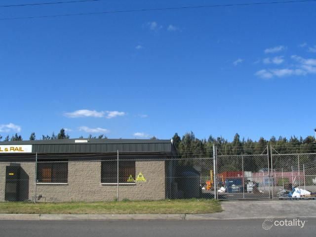 12 Resolution Dr, Unanderra, NSW 2526