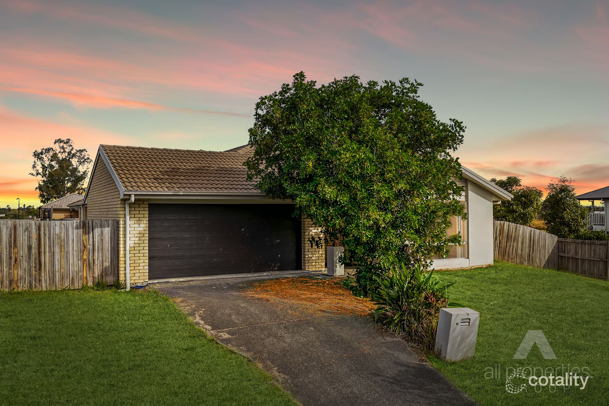 10 Zanow St, North Booval, QLD 4304