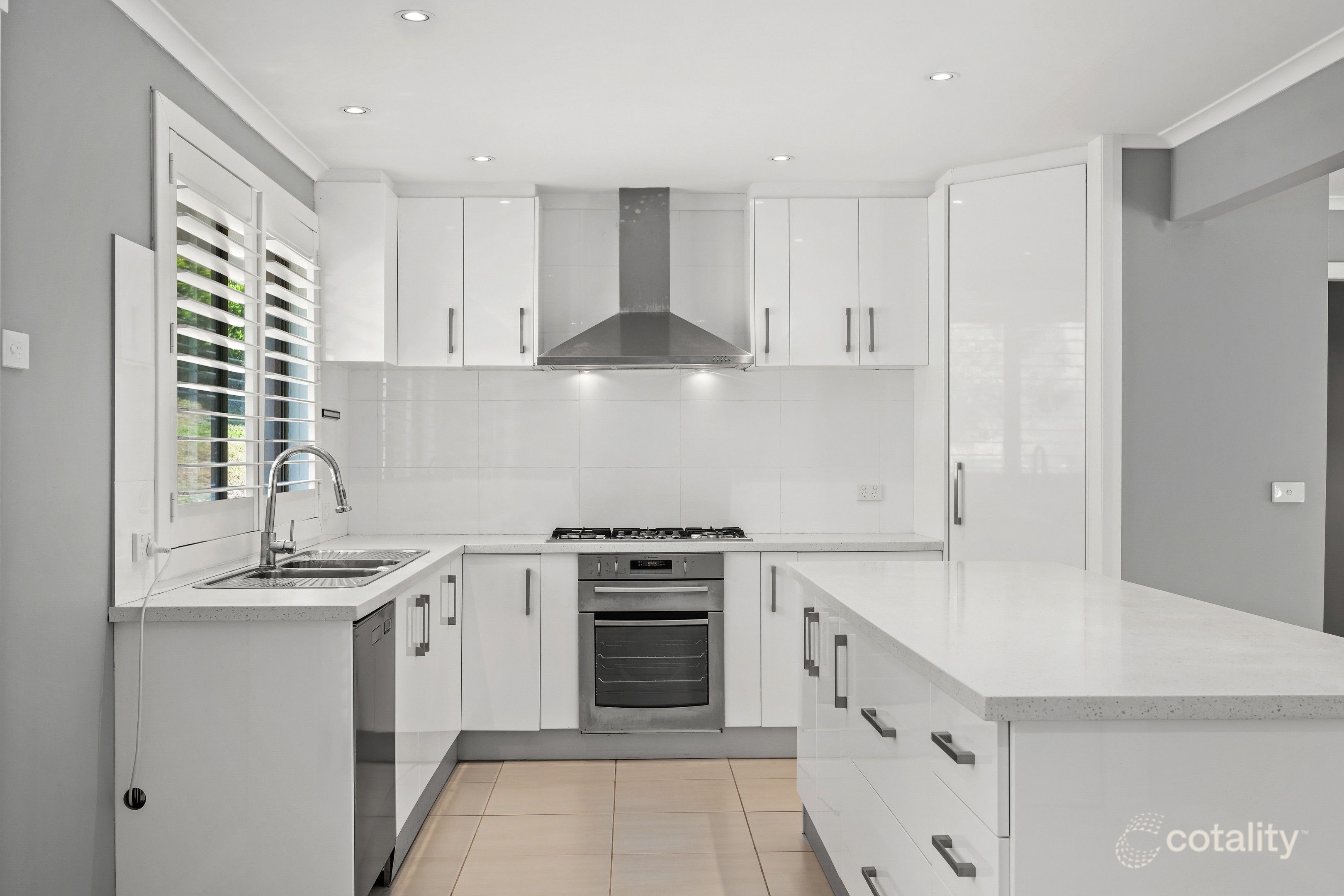 1 Woodside Tce, Narara, NSW 2250