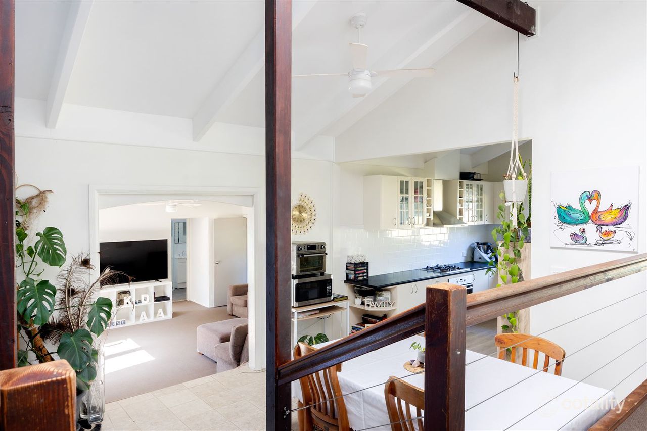 8 Ocean St, Mollymook, NSW 2539
