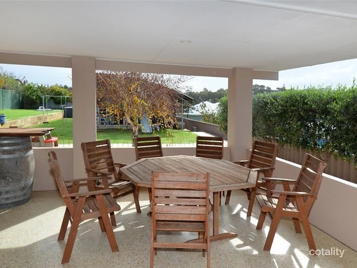 15 Sussex St, Mount Clarence, WA 6330