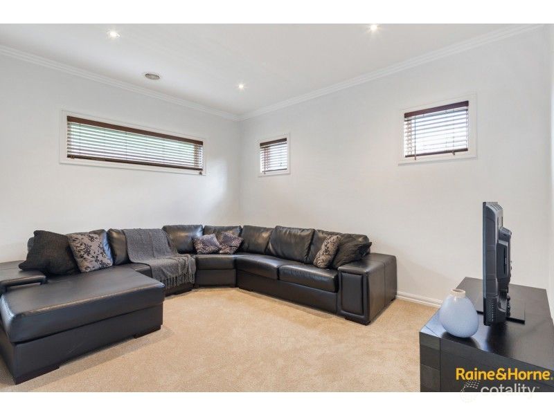 26 Kingston Dr, Taylors Hill, VIC 3037