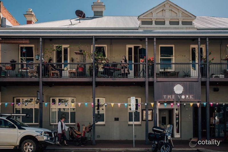 145 Avon Tce, York, WA 6302