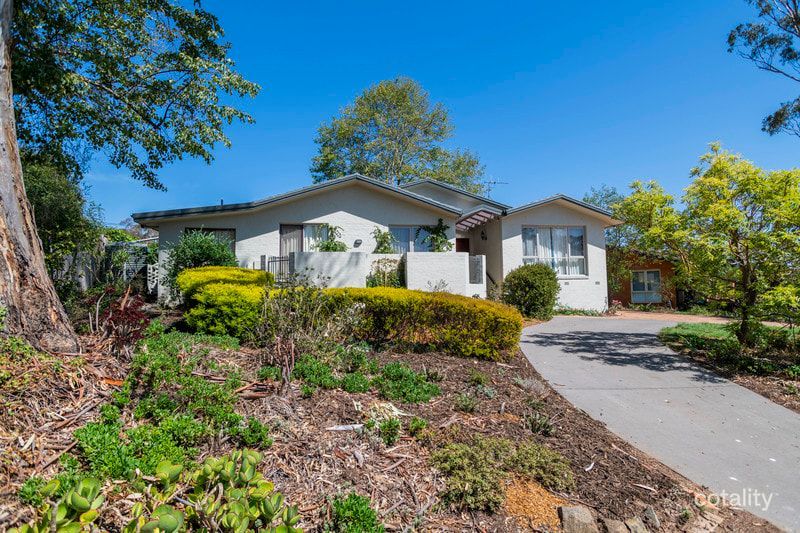 16 Cumberlege Cres, Pearce, ACT 2607