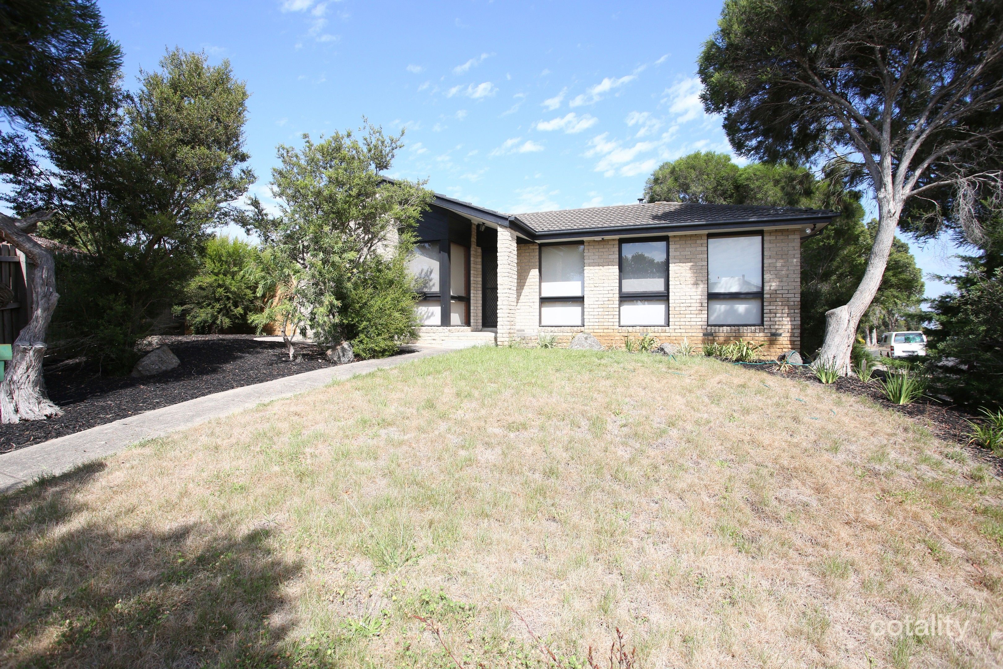 5 Elmore Ct, Endeavour Hills, VIC 3802