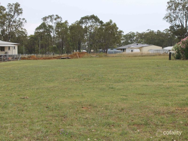 16 Leslie Lane, Hendon, QLD 4362