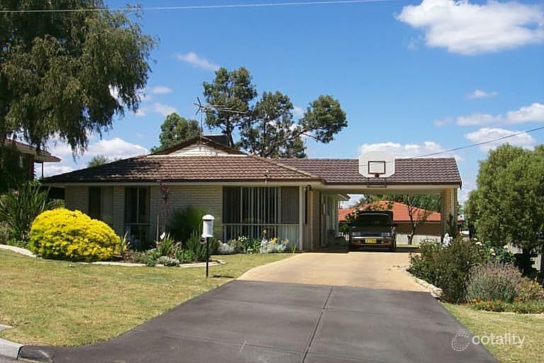 30 Kingsley Tce, Kelmscott, WA 6111