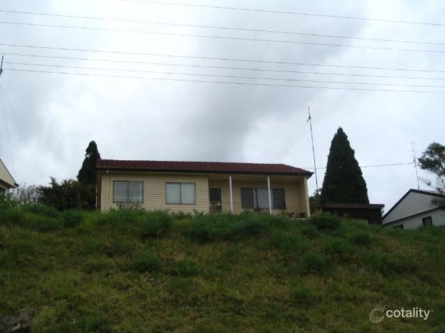 42 Denise St, Lake Heights, NSW 2502