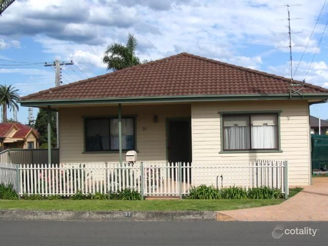31 Collins St, Corrimal, NSW 2518
