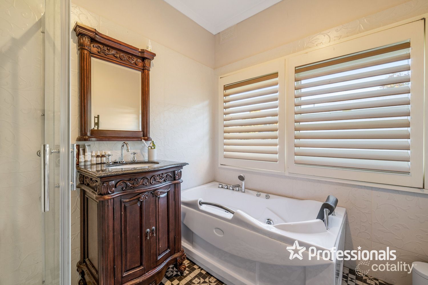 2 Burke St, Chiltern, VIC 3683