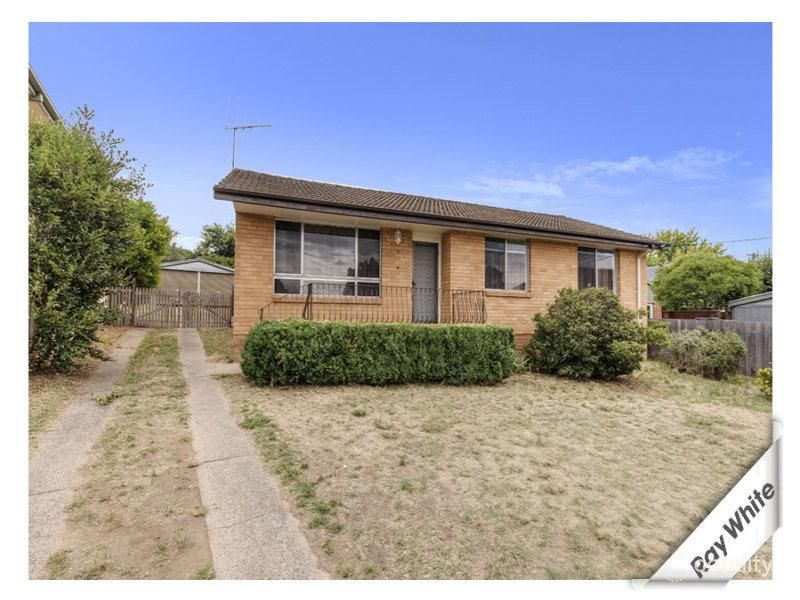 4 Michael Pde, Karabar, NSW 2620