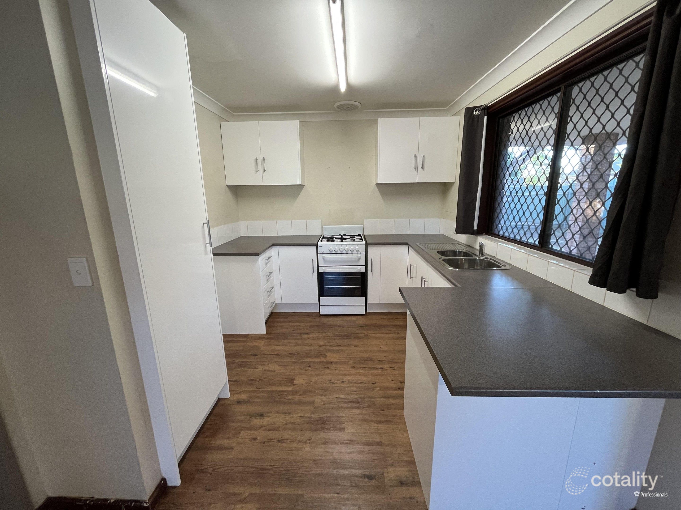 14b Columbia St, South Boulder, WA 6432