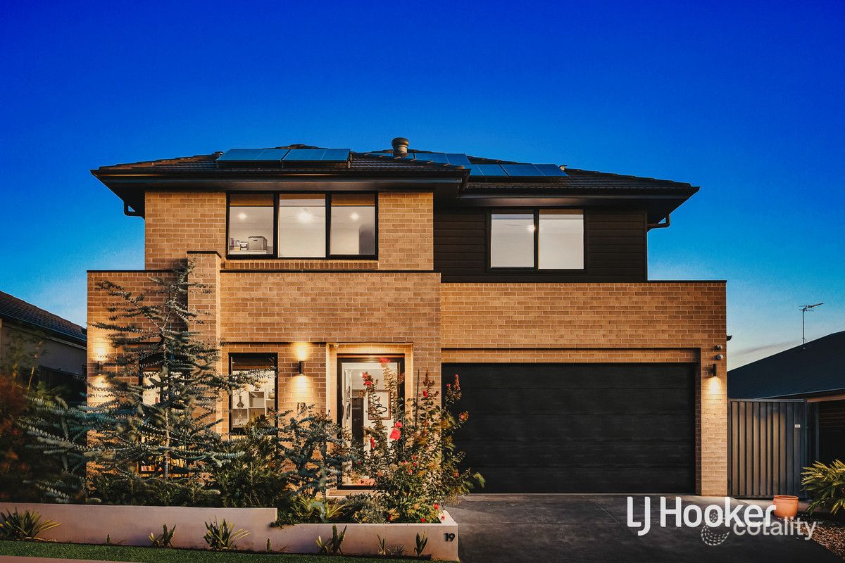 19 Titania St, Riverstone, NSW 2765