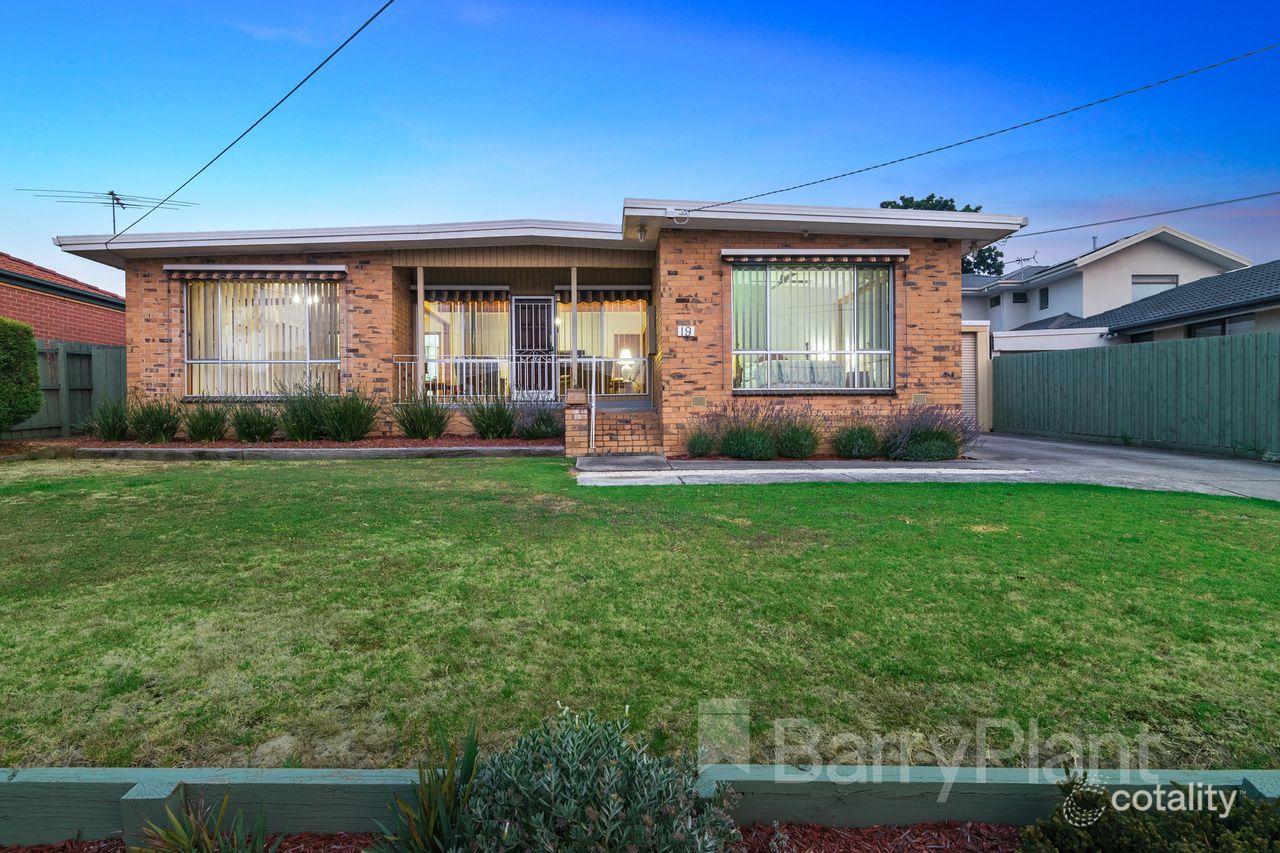 19 Lewis Rd, Wantirna South, VIC 3152