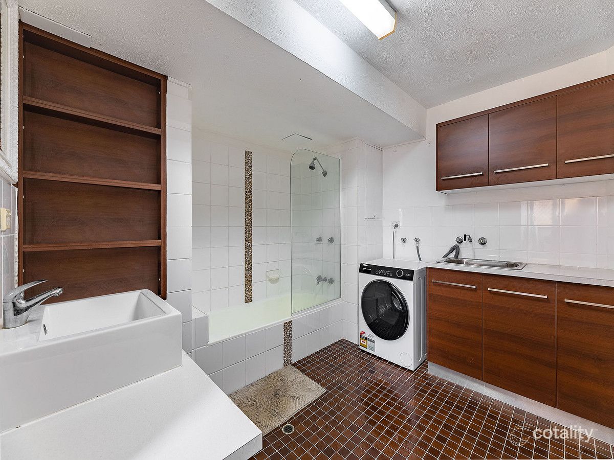 3/2 Moreton Pde, Kings Beach, QLD 4551