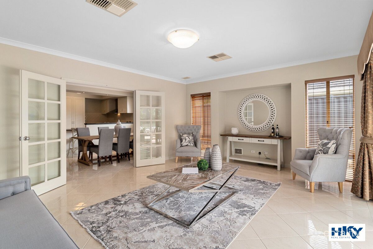 21 Wexcombe Way, Aveley, WA 6069