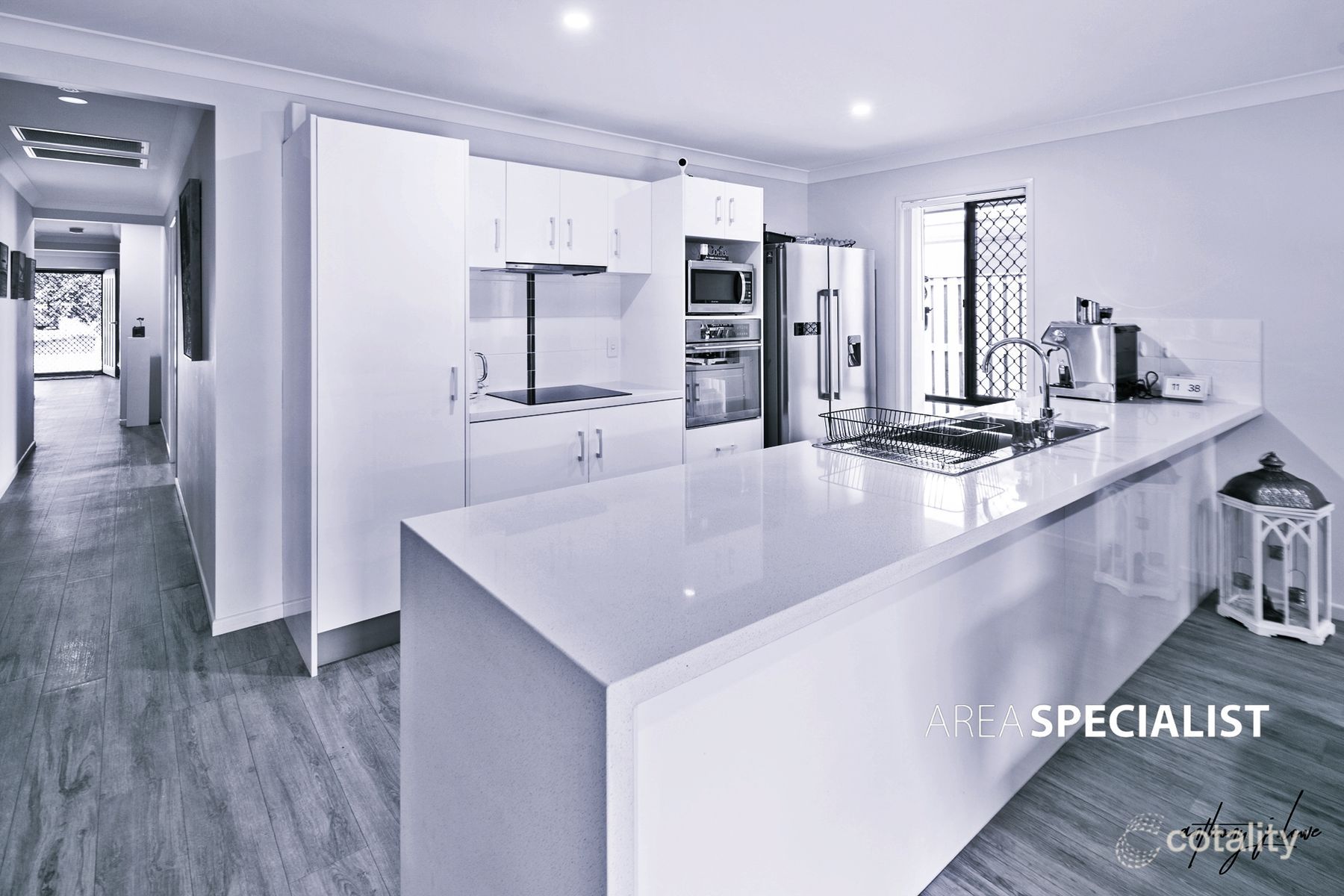 15 North Quay Cct, Hope Island, QLD 4212