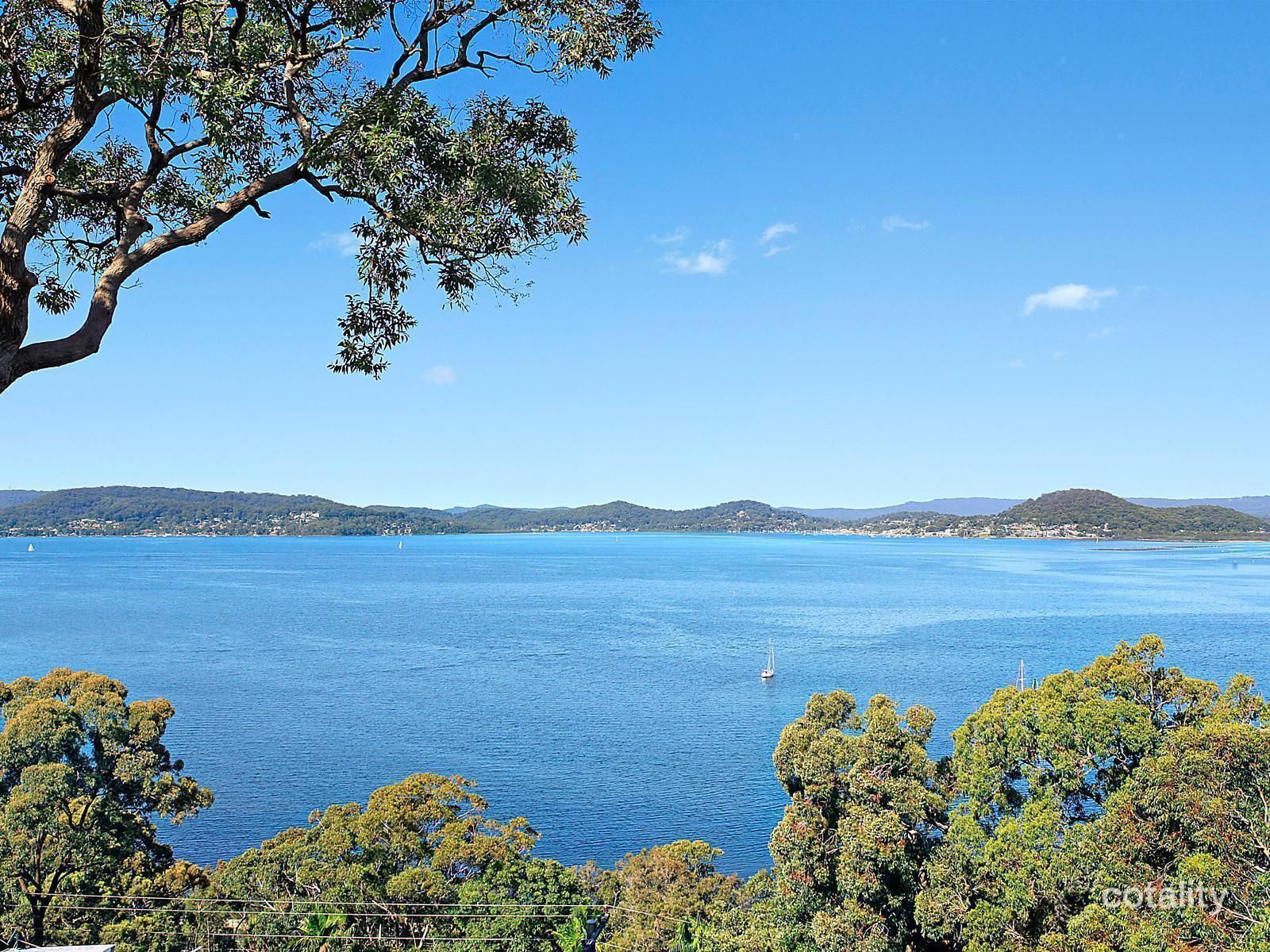 26 Sandstone Cres, Tascott, NSW 2250