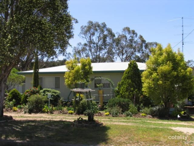 10 Gleeson St, Crows Nest, QLD 4355