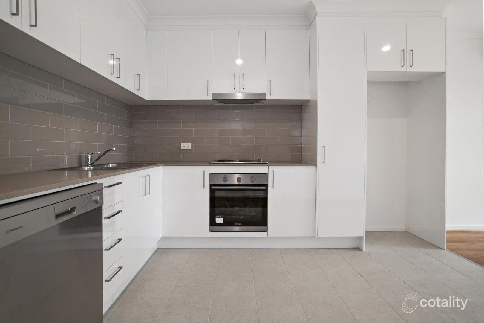 22/24 Croydon Rd, Croydon, VIC 3136