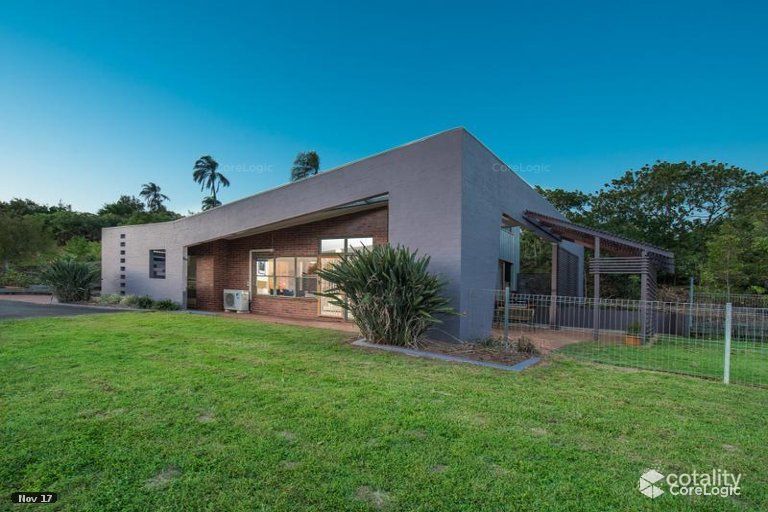 2 Finemore Cres, Qunaba, QLD 4670