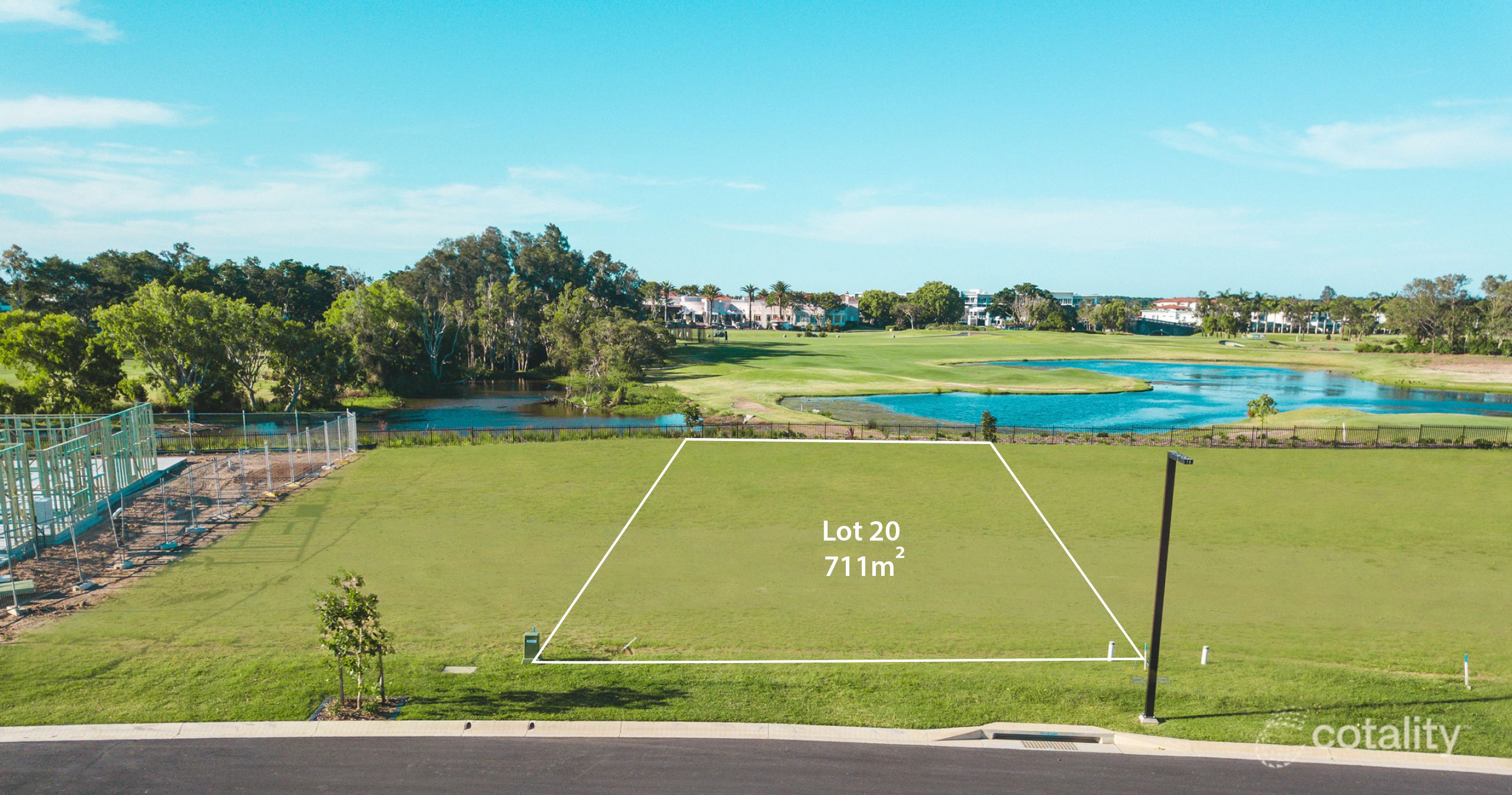 9220 Peter Senior Dr, Hope Island, QLD 4212