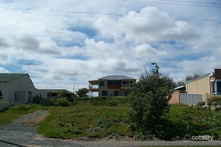 90 Ocean Dr, Quinns Rocks, WA 6030