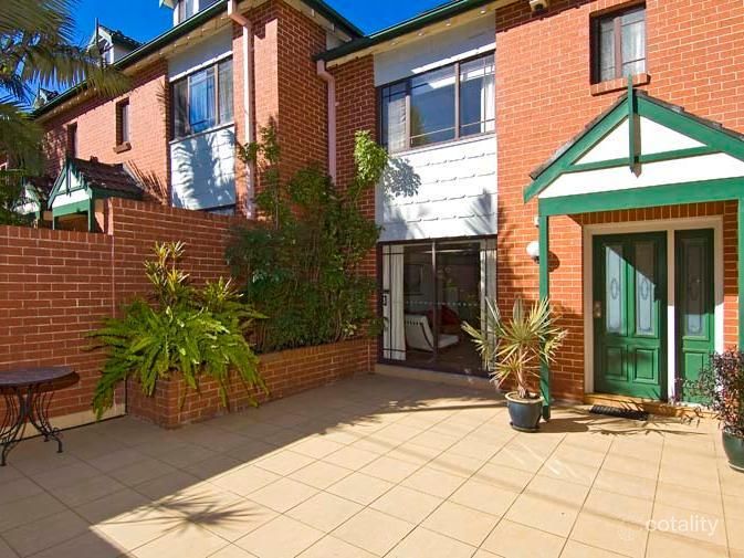 2/17 Langley Ave, Cremorne, NSW 2090