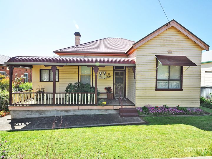 18 Dalley St, Junee, NSW 2663