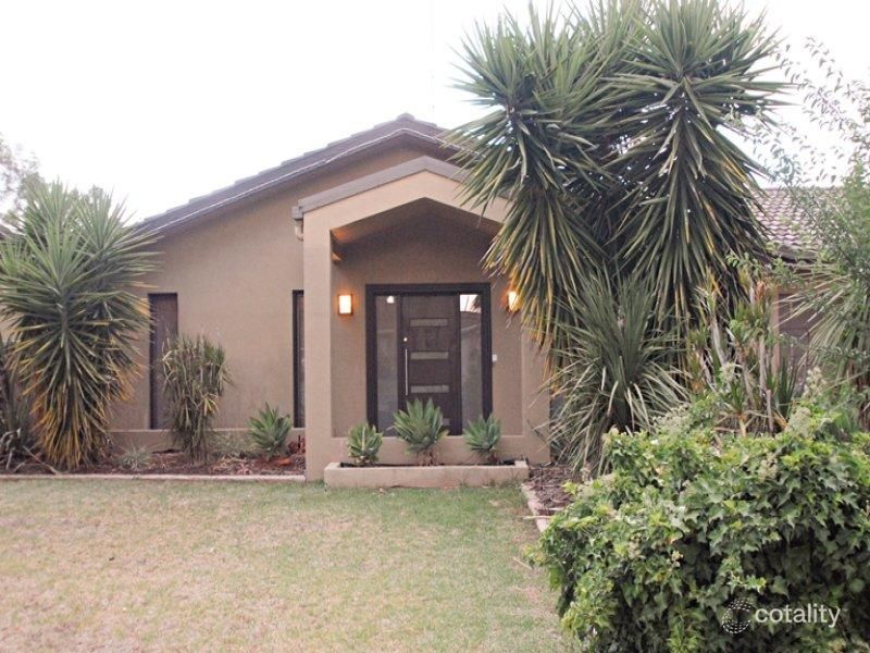 9 Hoad St, Griffith, NSW 2680