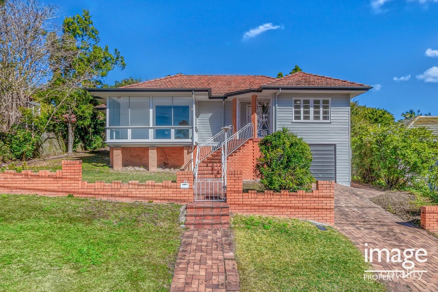 11 Empress Tce, Bardon, QLD 4065