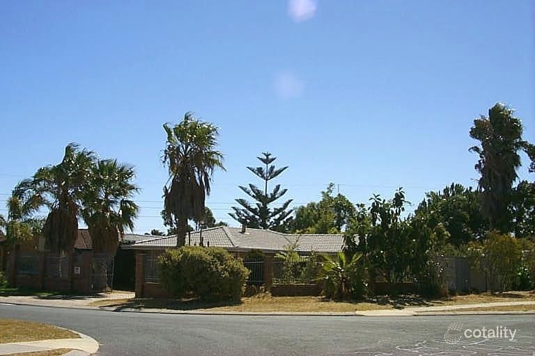 2 Athenian Cl, Padbury, WA 6025