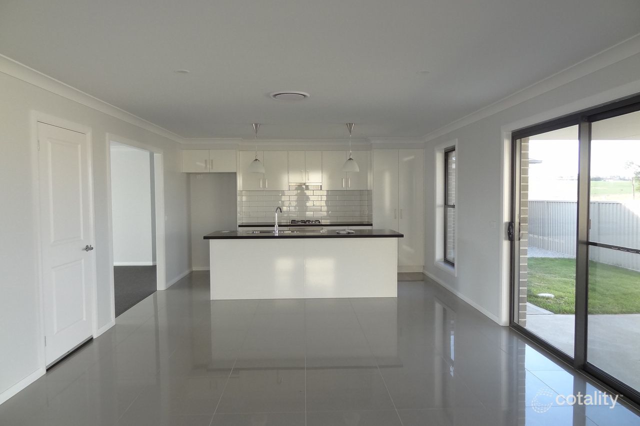 87 Basalt Way, Kelso, NSW 2795