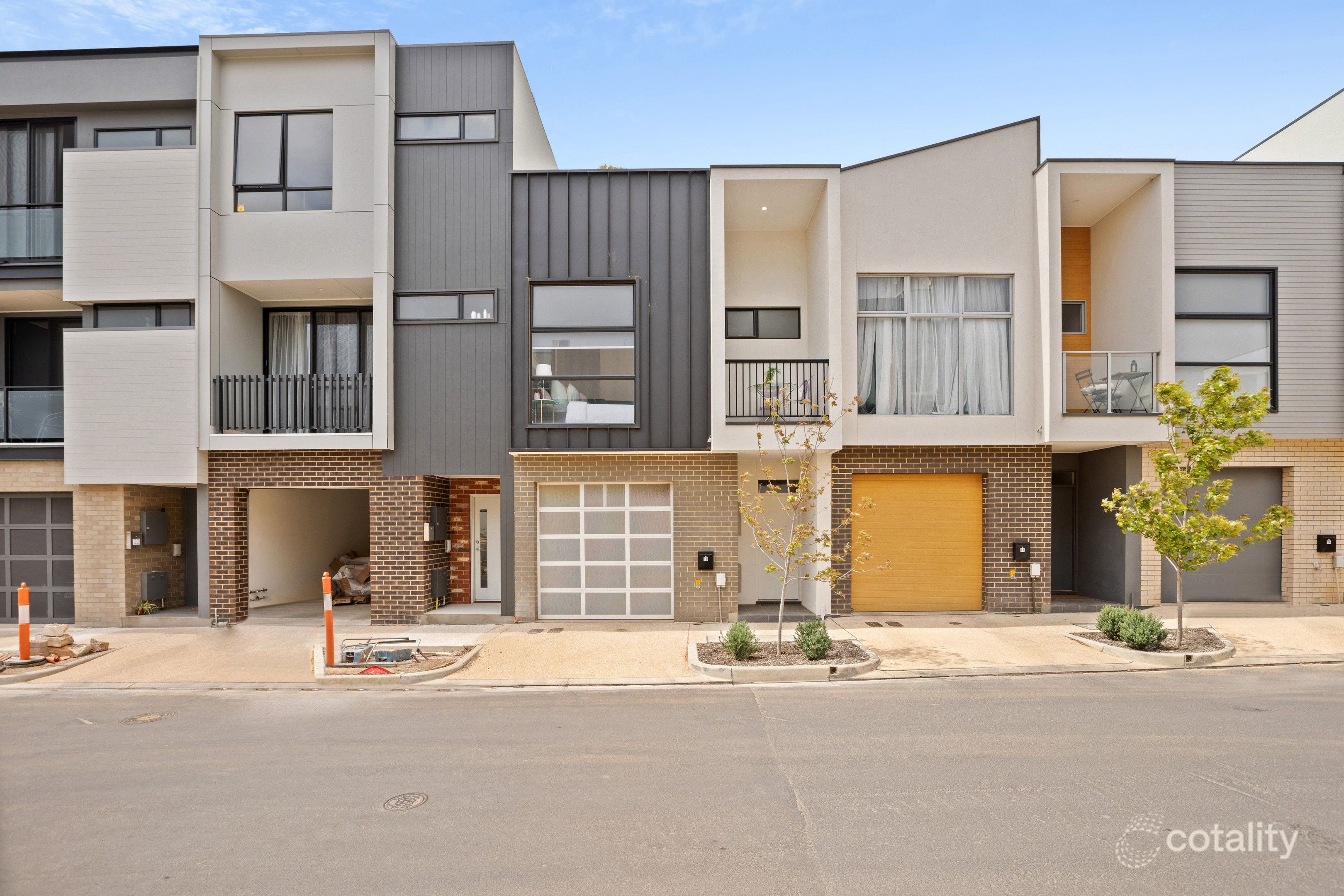 18 Swan Ct, Tonsley, SA 5042