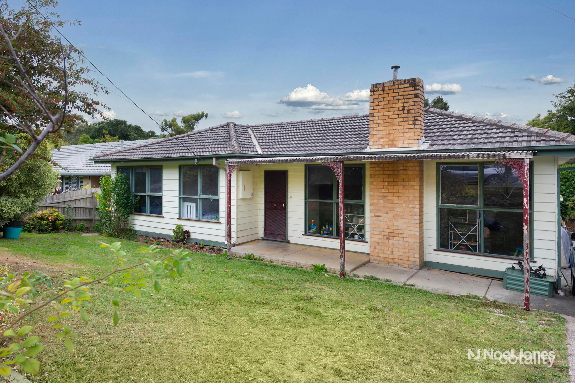24 Swinburne Ave, Mooroolbark, VIC 3138