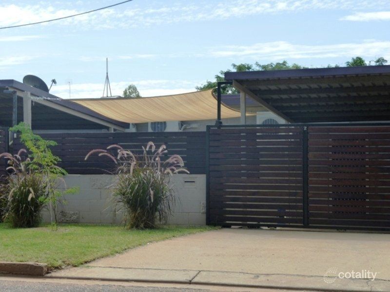 2/4 Patricia St, Winston, QLD 4825