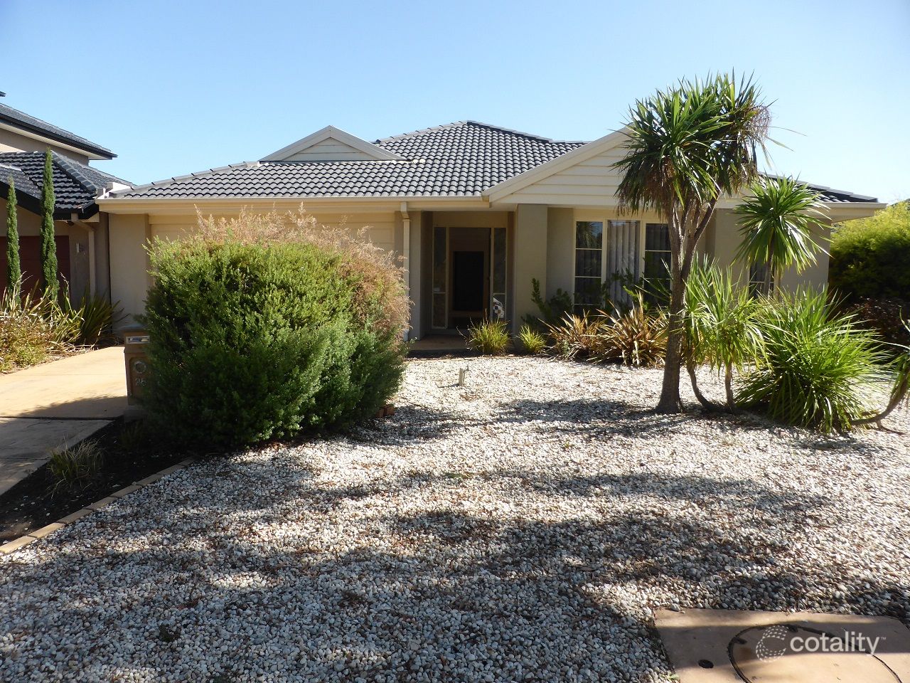25 Manhattan Cl, Point Cook, VIC 3030