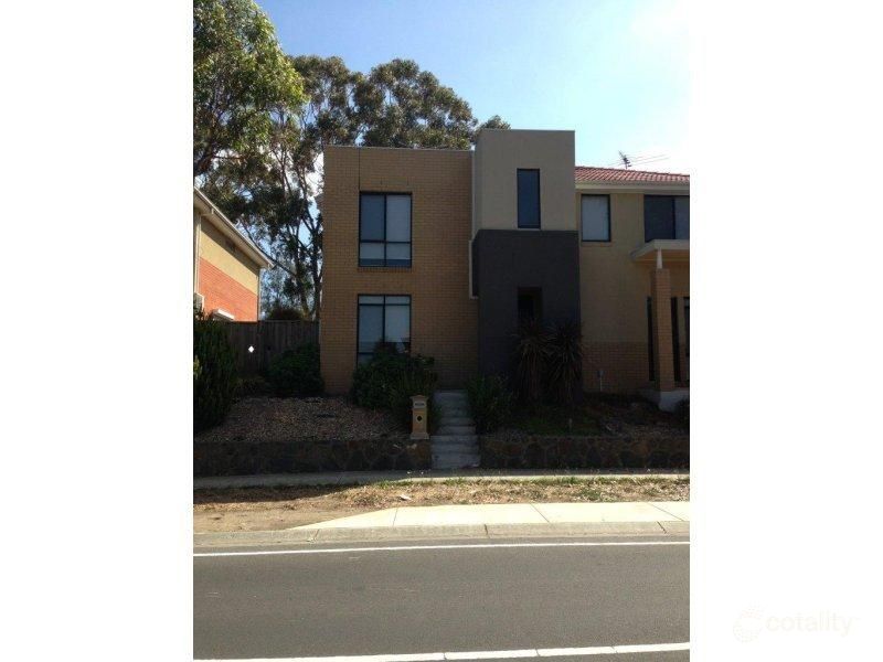 81 Ravenhill Bvd, Roxburgh Park, VIC 3064