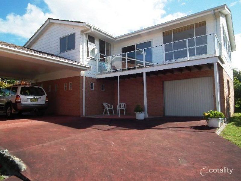 2/3 Ocean St, Black Head, NSW 2430