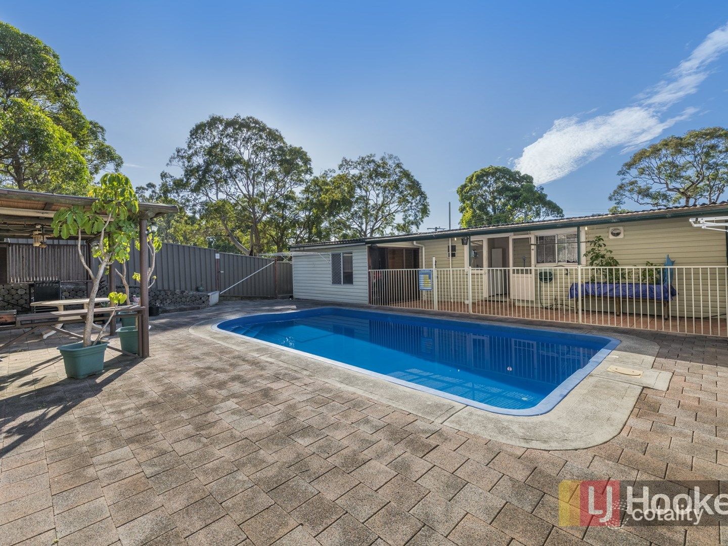 21 Coral Cres, Gateshead, NSW 2290