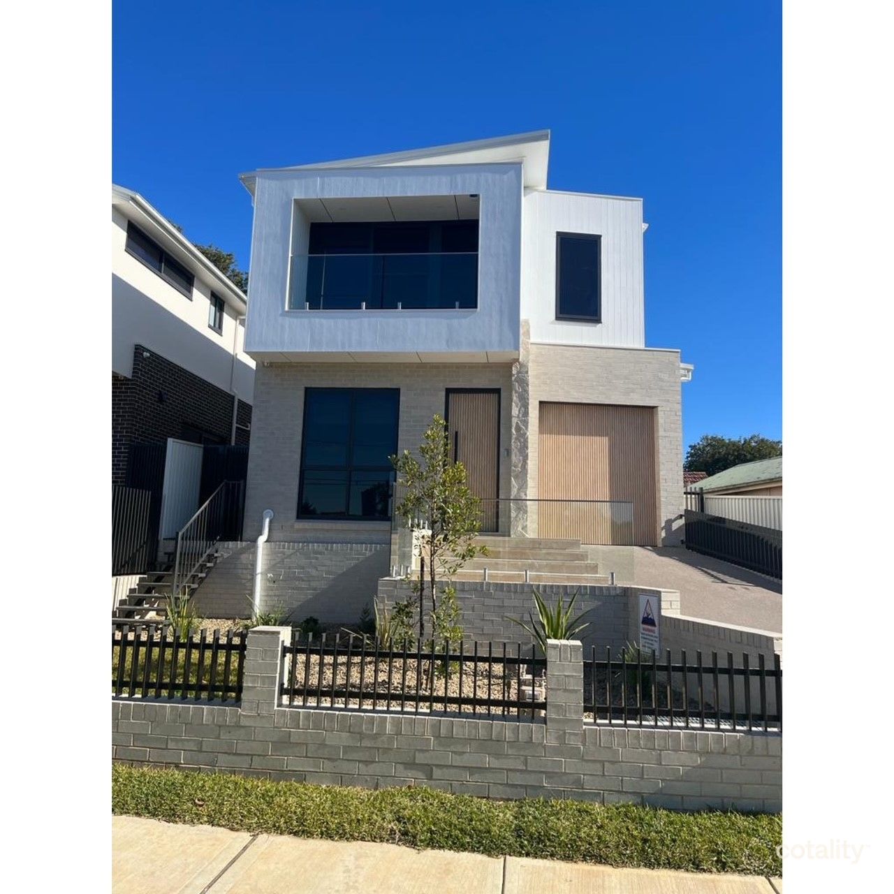 2 Toohey Ave, Westmead, NSW 2145