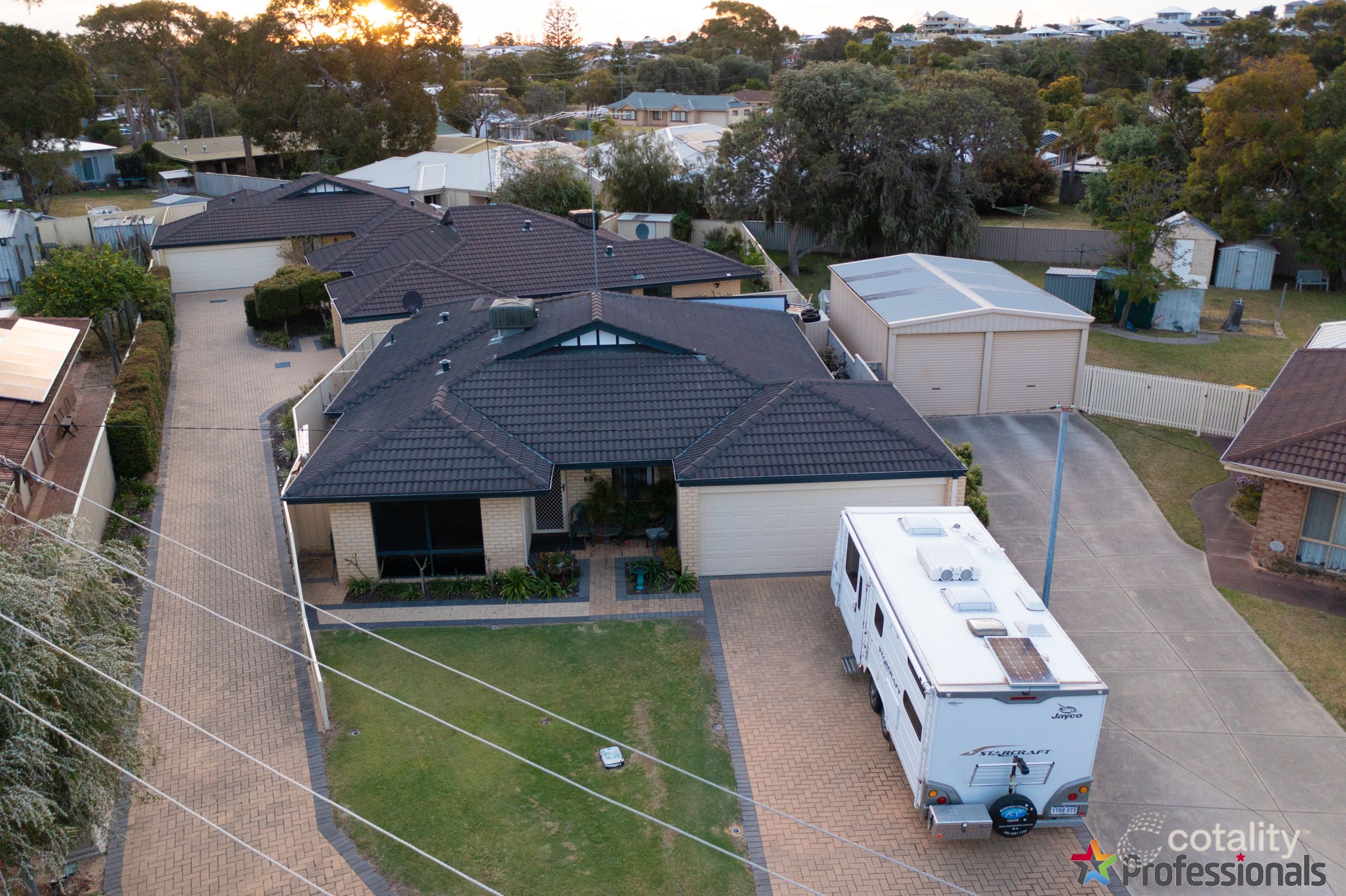 24a King Dr, Wannanup, WA 6210