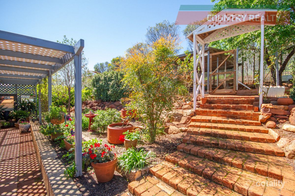 123 Herbert Rd, York, WA 6302