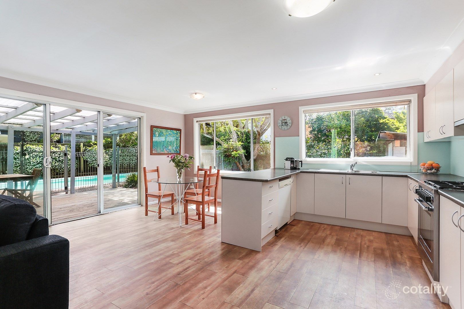 17 Gilbert Pl, Frenchs Forest, NSW 2086