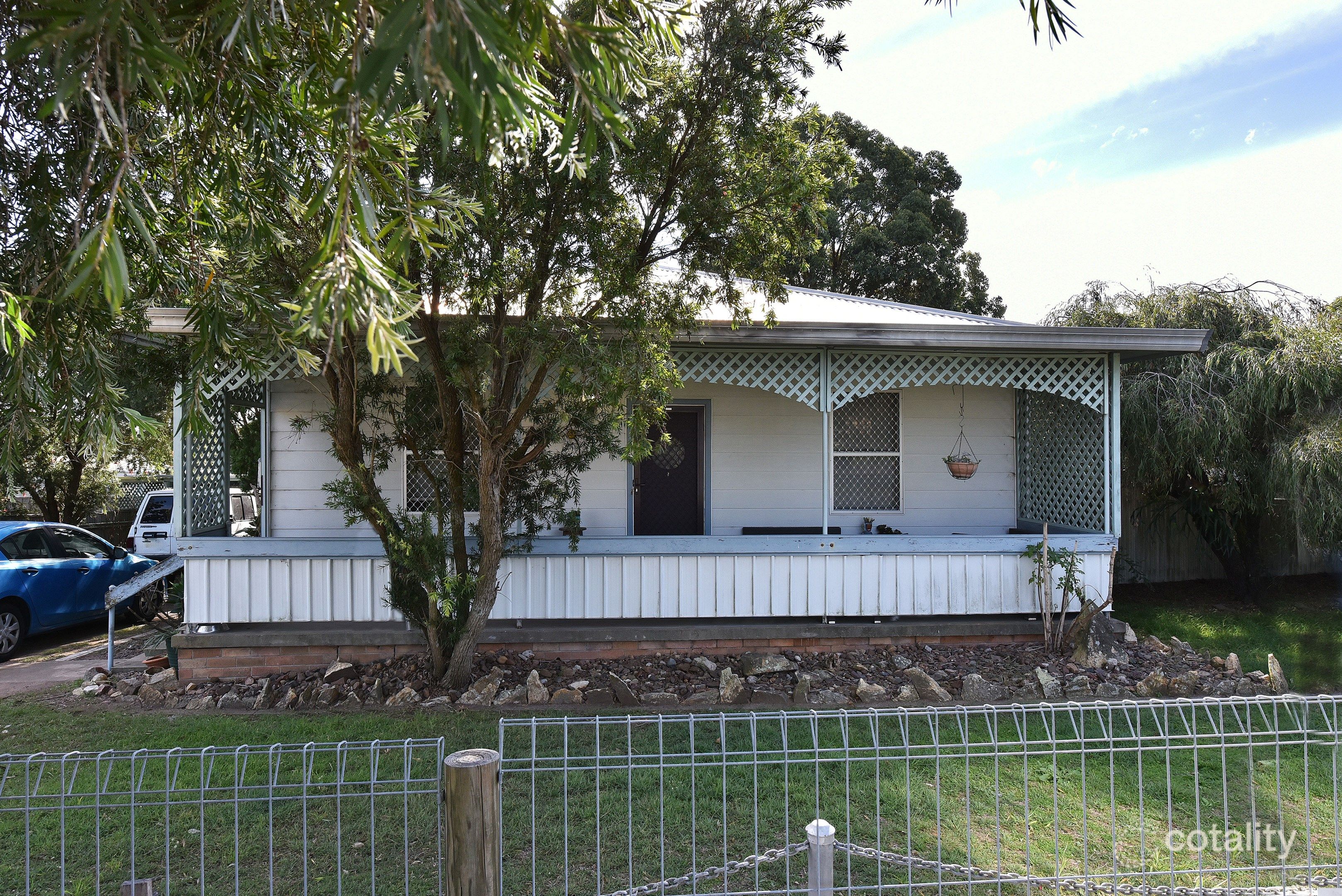 4 West St, Greta, NSW 2334
