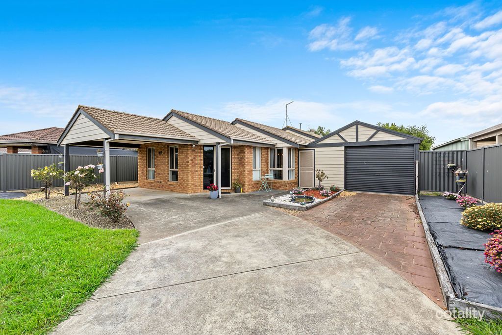 8 Shari Dr, Delacombe, VIC 3356