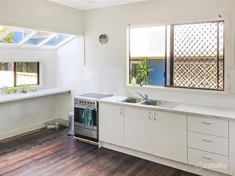 16 Twenty Third Ave, Palm Beach, QLD 4221